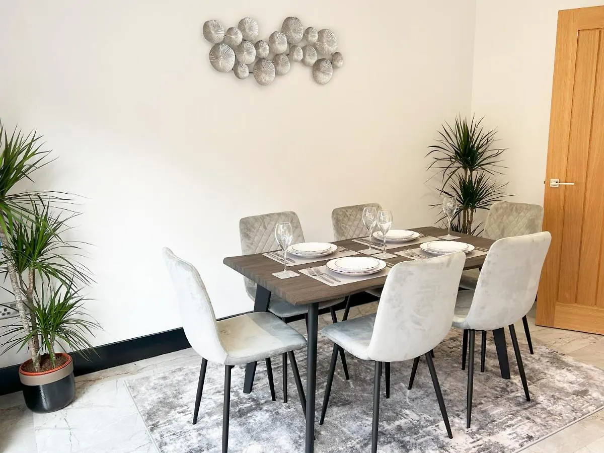 Luxury Modern Private Villa In Brighton 0*,
